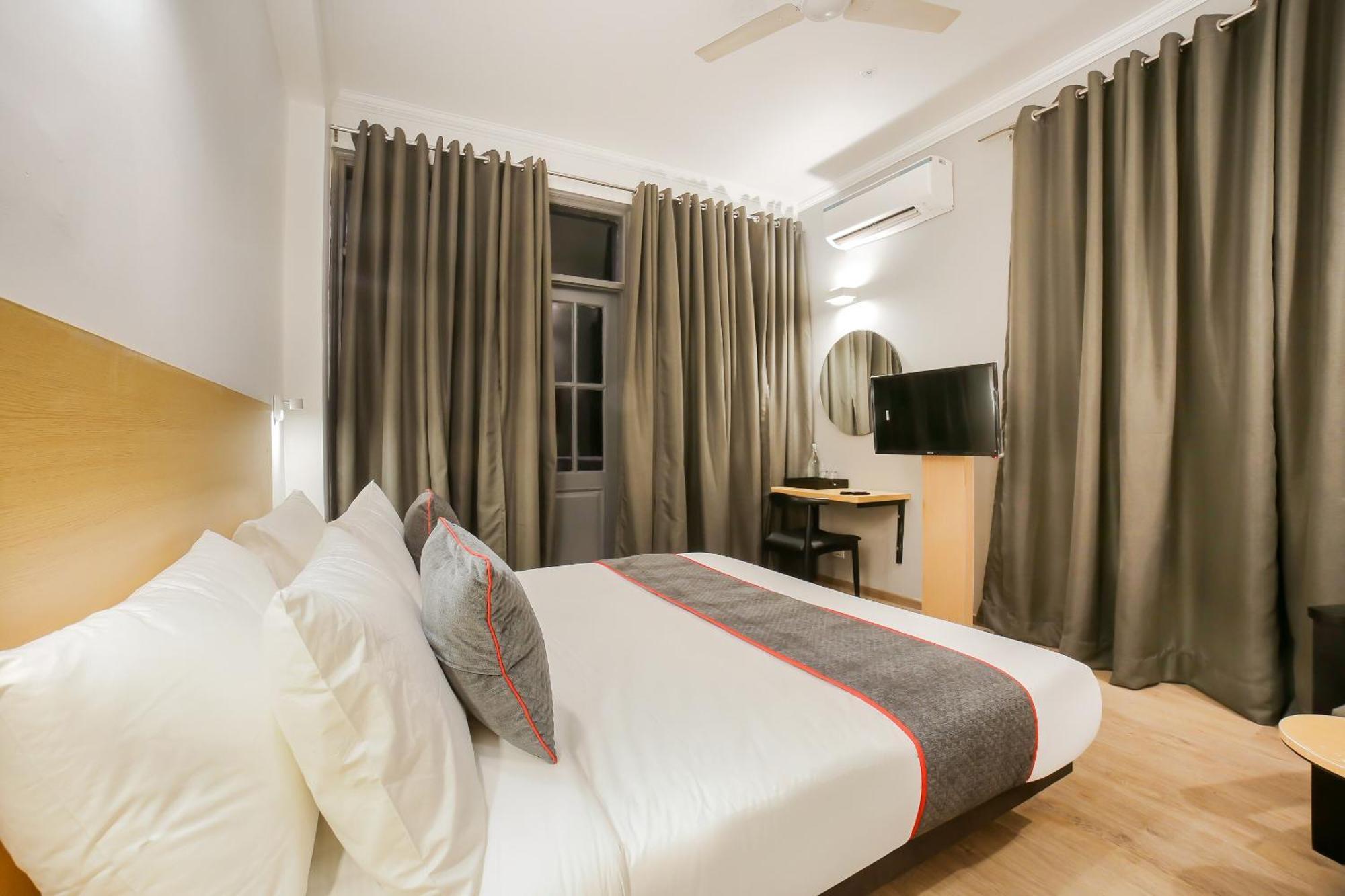 Townhouse 330 Dlf Phase-2 Near Leisure Valley Park Gurgaon Esterno foto