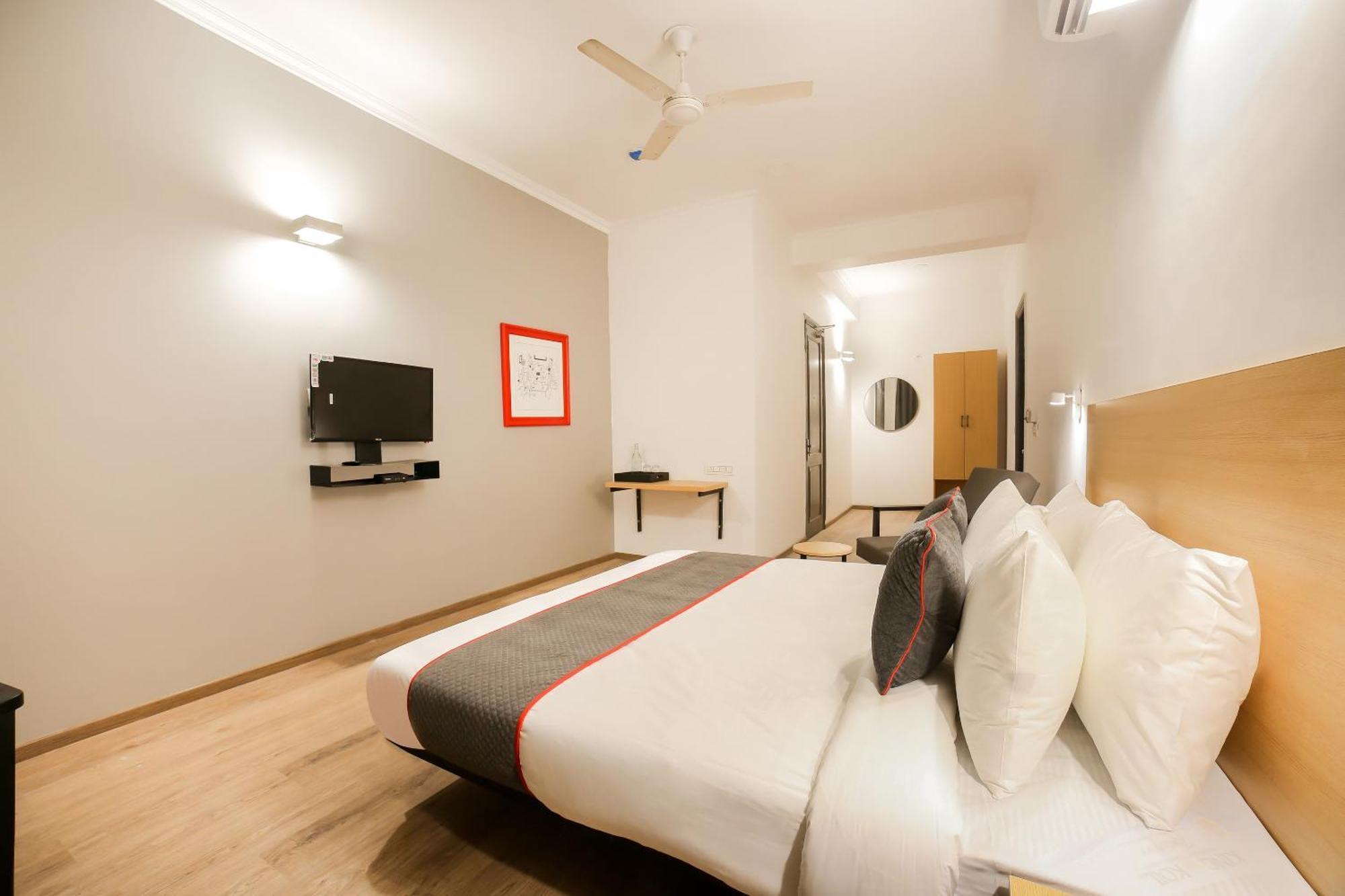 Townhouse 330 Dlf Phase-2 Near Leisure Valley Park Gurgaon Esterno foto
