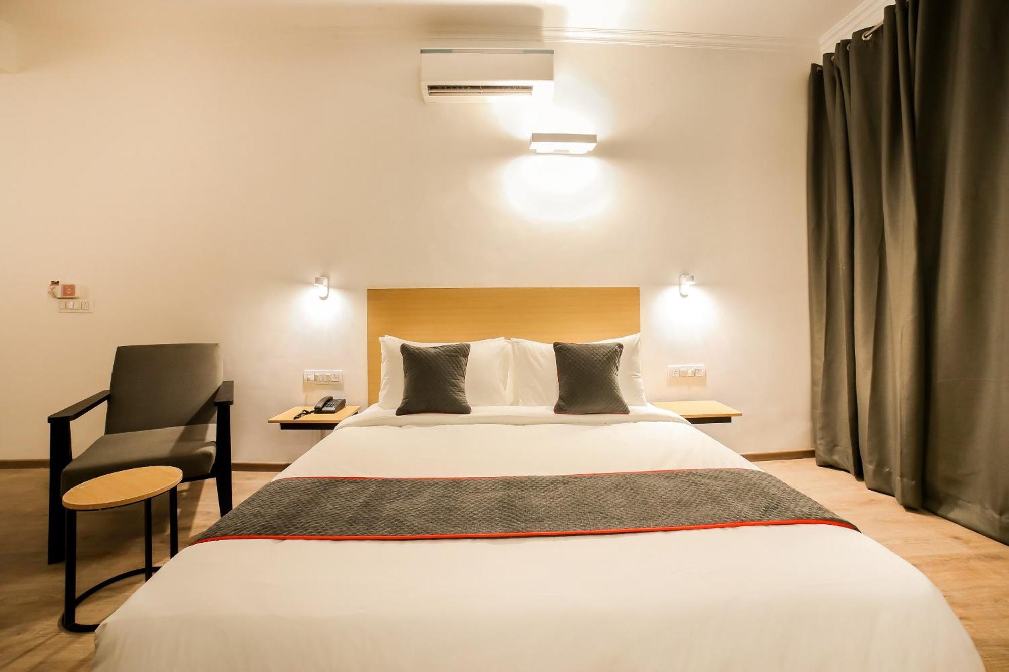 Townhouse 330 Dlf Phase-2 Near Leisure Valley Park Gurgaon Esterno foto