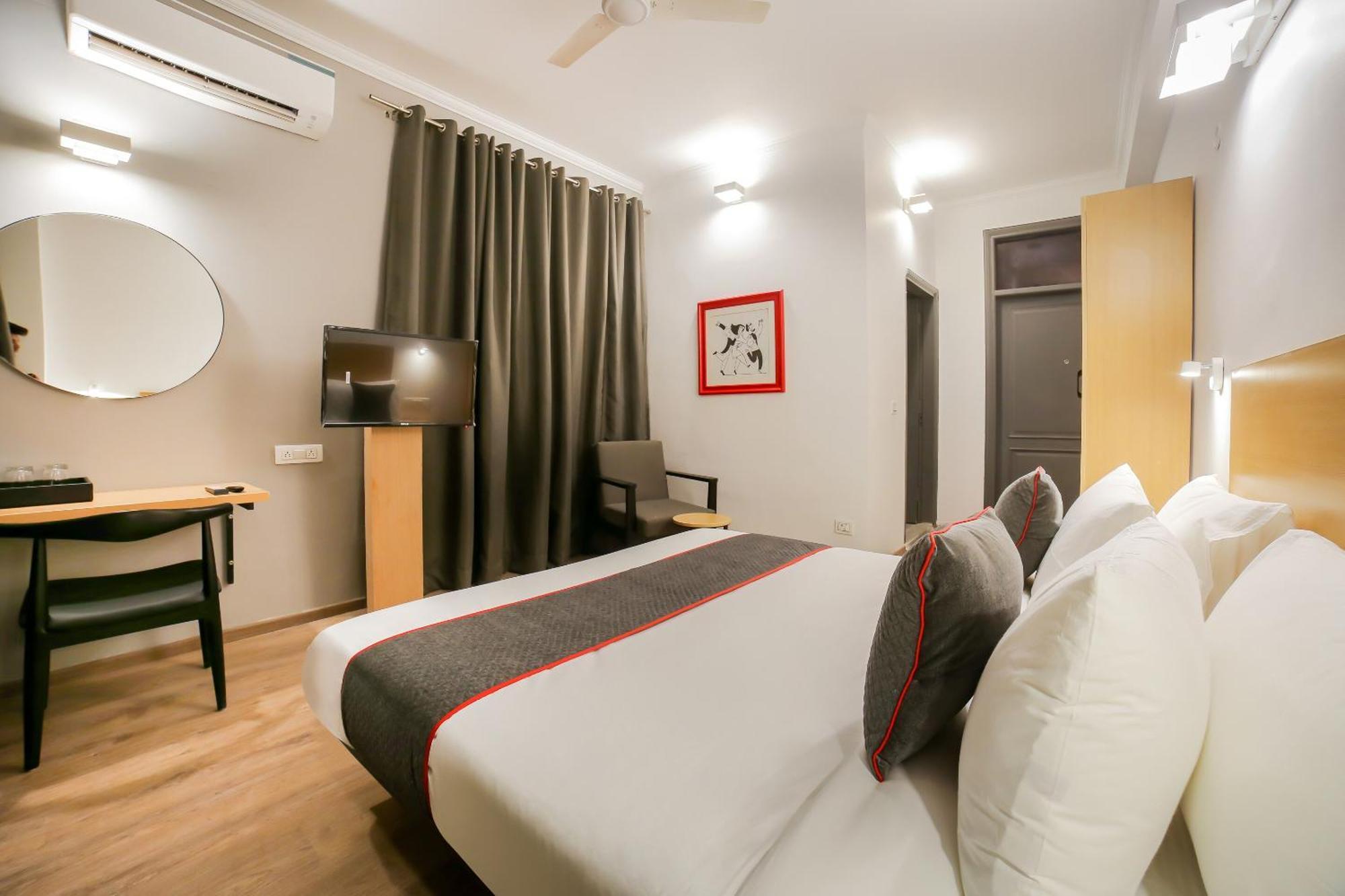 Townhouse 330 Dlf Phase-2 Near Leisure Valley Park Gurgaon Esterno foto